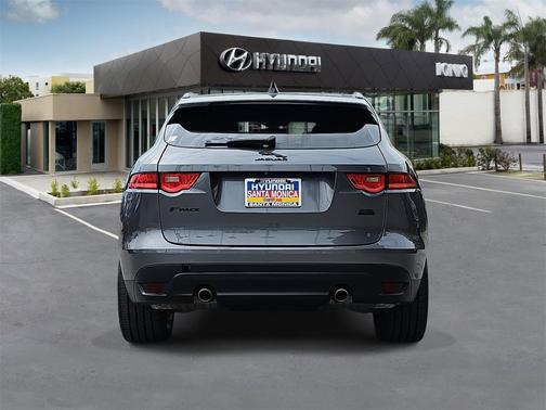 2019 Jaguar F-PACE 25t Premium