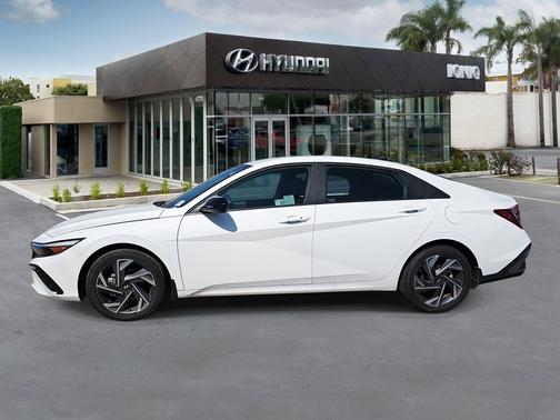 2025 Hyundai ELANTRA Sport