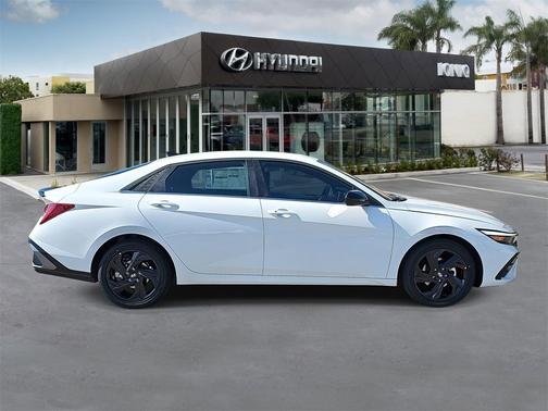 2026 Hyundai ELANTRA Sport