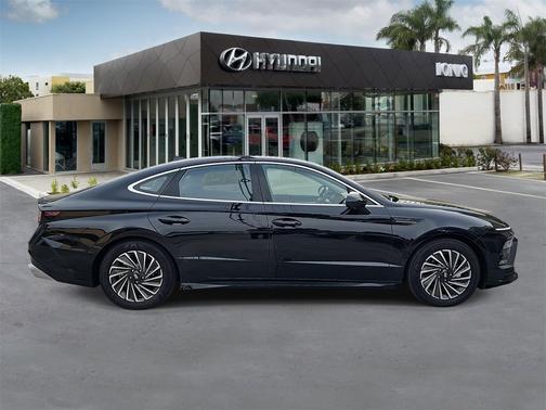 2025 Hyundai SONATA Hybrid Limited