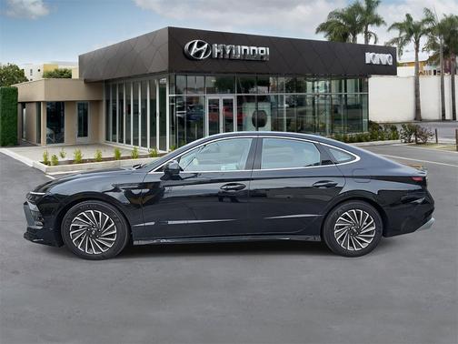2025 Hyundai SONATA Hybrid Limited