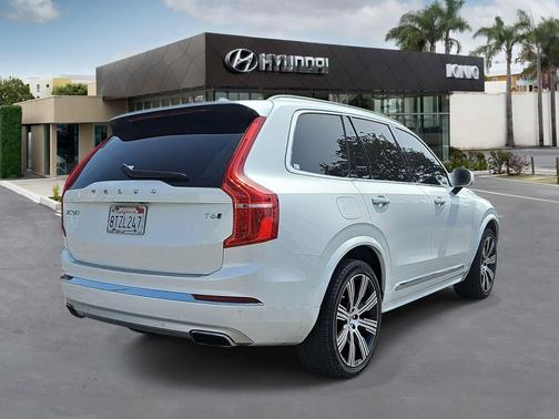 Crystal White Metallic 2021 Volvo XC90 T6 Inscription