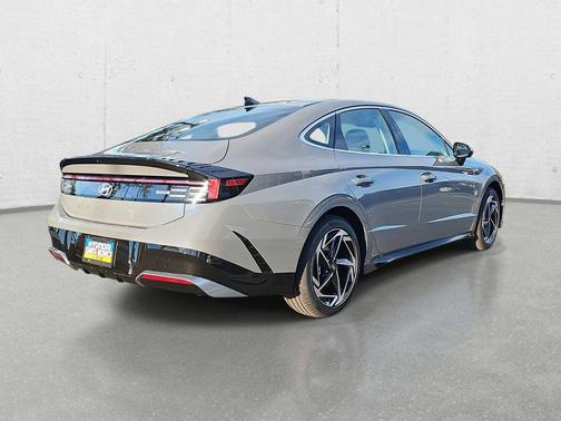 2026 Hyundai SONATA SEL