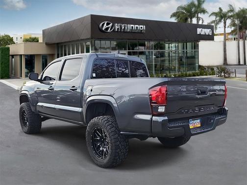 2022 Toyota Tacoma SR