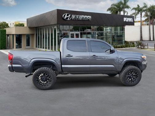 2022 Toyota Tacoma SR