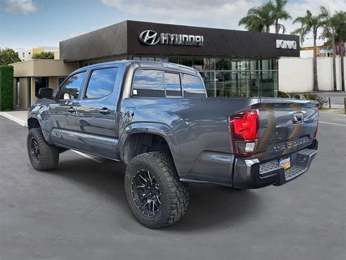 2022 Toyota Tacoma SR