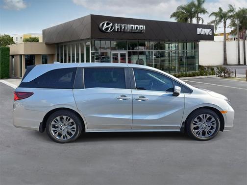 2025 Honda Odyssey Touring