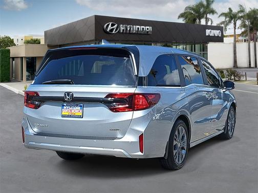 2025 Honda Odyssey Touring