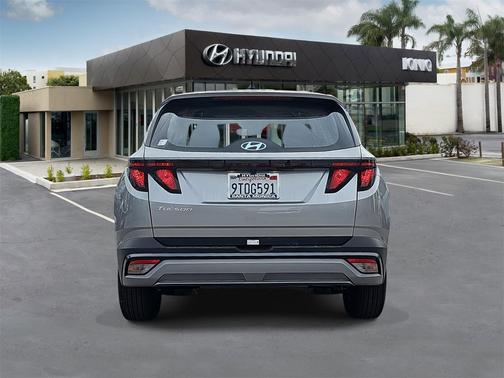 2025 Hyundai TUCSON SE