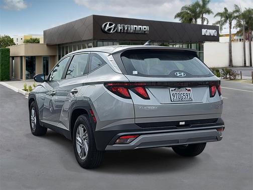 2025 Hyundai TUCSON SE