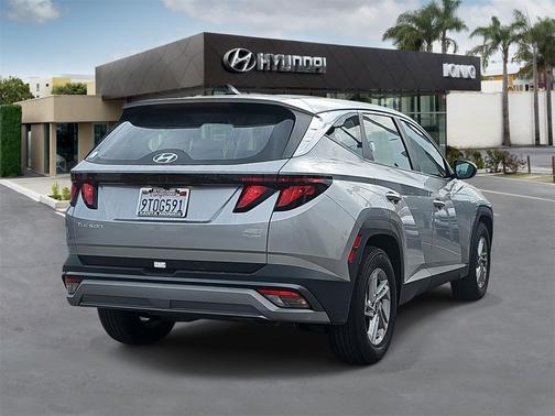 2025 Hyundai TUCSON SE