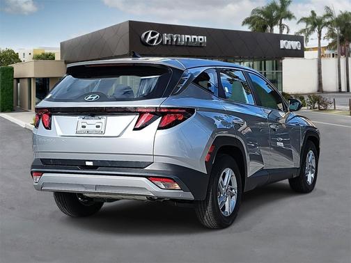 2025 Hyundai TUCSON SE