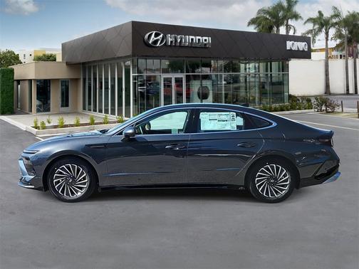 2025 Hyundai SONATA Hybrid Limited