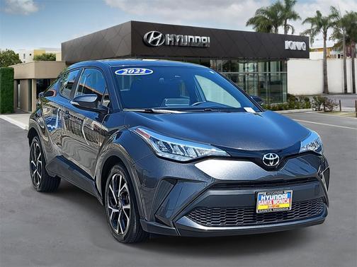 2022 Toyota C-HR XLE