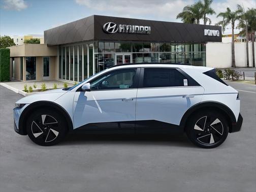 2025 Hyundai IONIQ 5 SEL