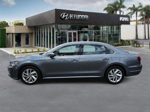 2018 Volkswagen Passat 2.0T SE