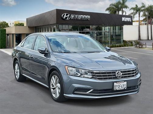 2018 Volkswagen Passat 2.0T SE