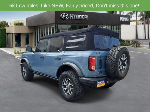 Azure Gray Metallic Tri-Coat 2023 Ford Bronco Black Diamond