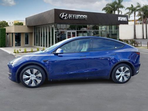 Deep Blue Metallic 2023 Tesla Model Y Long Range Dual Motor All-Wheel Drive