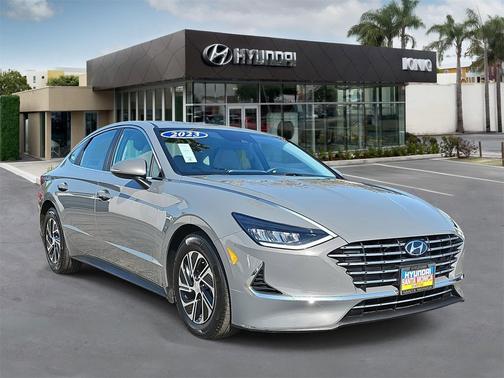 2023 Hyundai SONATA Hybrid Base