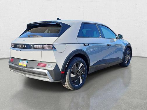 Cyber Gray 2026 Hyundai IONIQ 5 SE