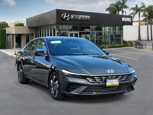 2025 Hyundai ELANTRA HEV SEL Sport