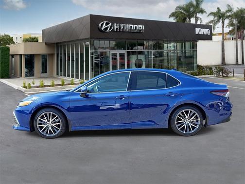 2023 Toyota Camry XLE