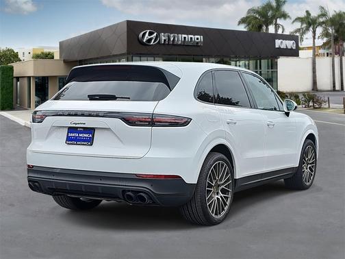 2022 Porsche Cayenne Cayenne