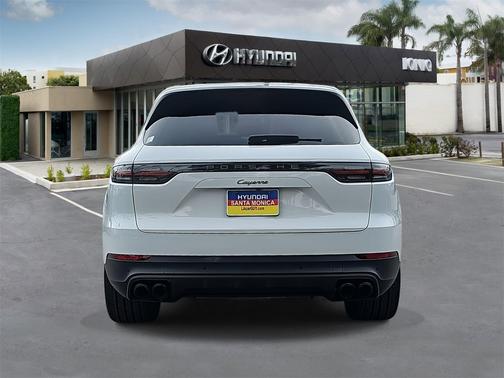 2022 Porsche Cayenne Platinum Edition