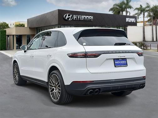 2022 Porsche Cayenne Cayenne