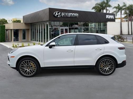 2022 Porsche Cayenne Cayenne