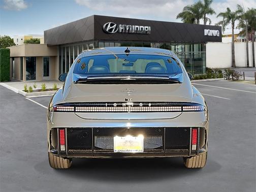 2025 Hyundai IONIQ 6 SE