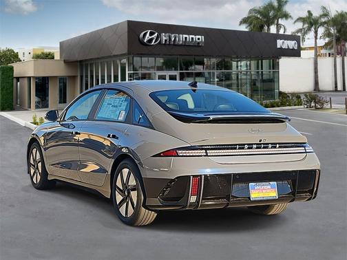 2025 Hyundai IONIQ 6 SE