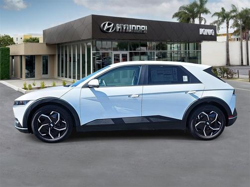 2024 Hyundai IONIQ 5 SEL