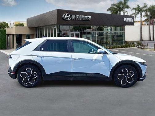 2024 Hyundai IONIQ 5 SEL