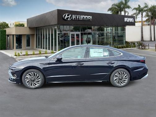 2025 Hyundai SONATA Hybrid SE
