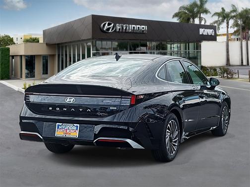 2025 Hyundai SONATA Hybrid SE