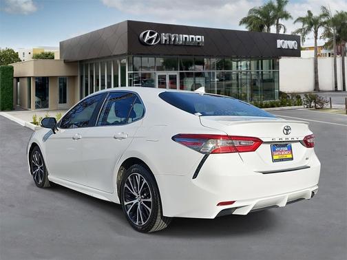 2019 Toyota Camry SE