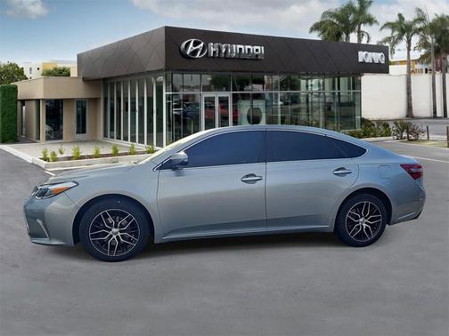 2017 Toyota Avalon XLE