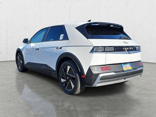 Atlas White 2026 Hyundai IONIQ 5 SEL