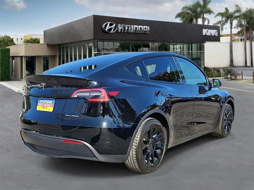 2021 Tesla Model Y Long Range Dual Motor All-Wheel Drive