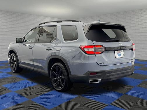 Sonic Gray Pearl 2025 Honda Pilot