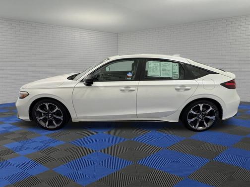 Platinum White Pearl 2026 Honda Civic Hybrid