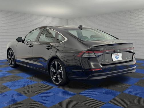 2023 Honda Accord Hybrid 
