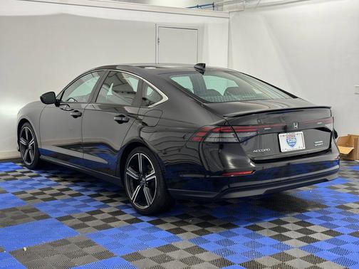 2023 Honda Accord Hybrid 