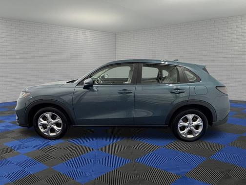 Nordic Forest Pearl 2023 Honda HR-V