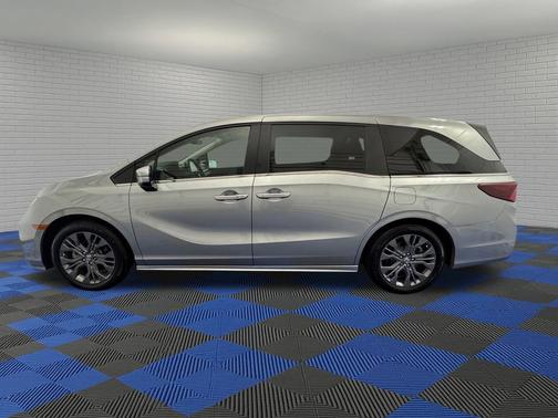 2025 Honda Odyssey 
