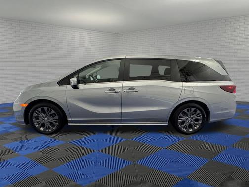 2025 Honda Odyssey 