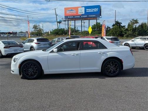 2019 Chrysler 300 S
