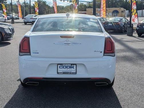 2019 Chrysler 300 S